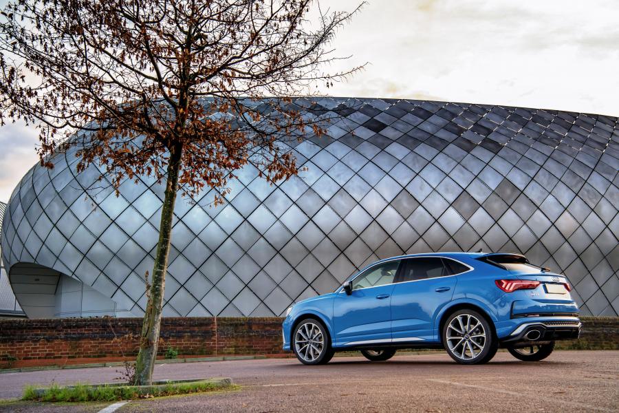  Audi RS Q3 Sportback 2019 года  (UK) (фото 43 из 71)